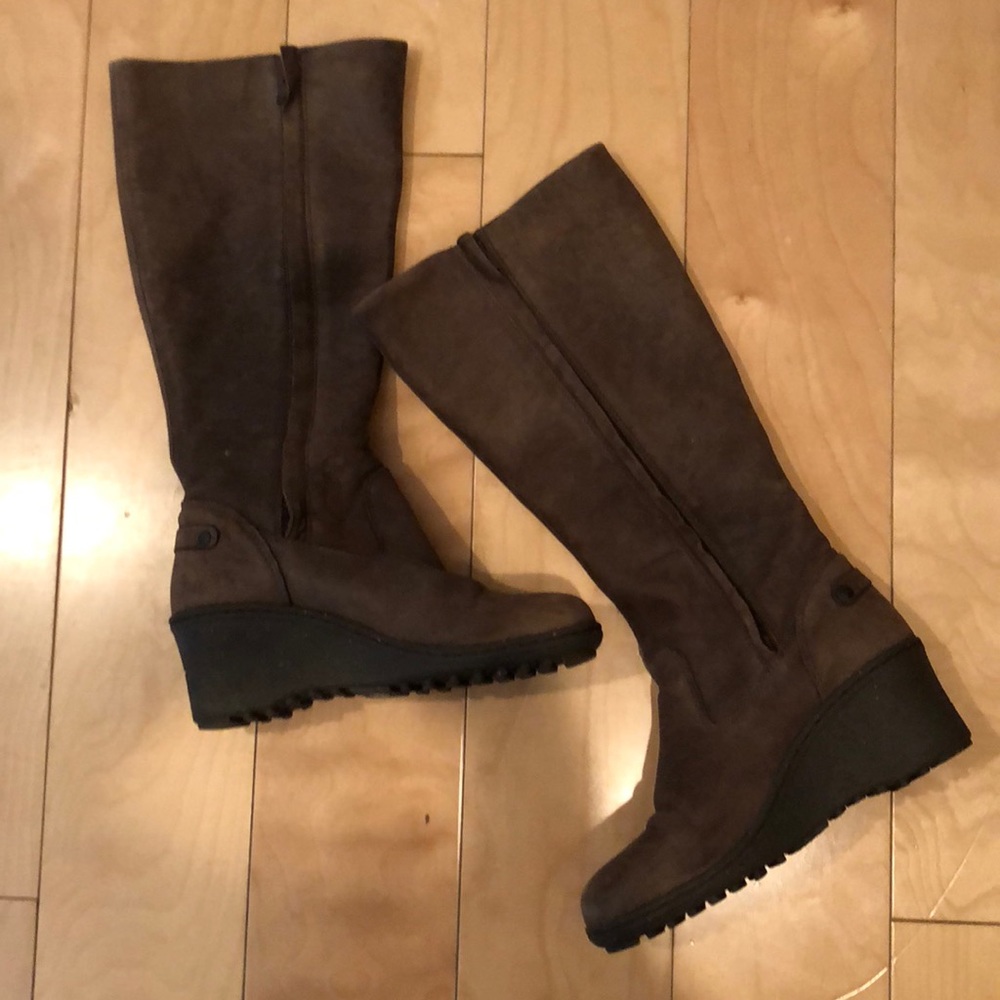 KEEN Chocolate Leather Boots size 7 $185